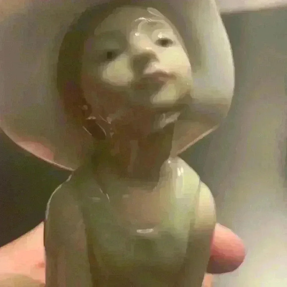 Lladro Curious Girl With Straw Hat. Vintage 1978 - Picture 3 of 7